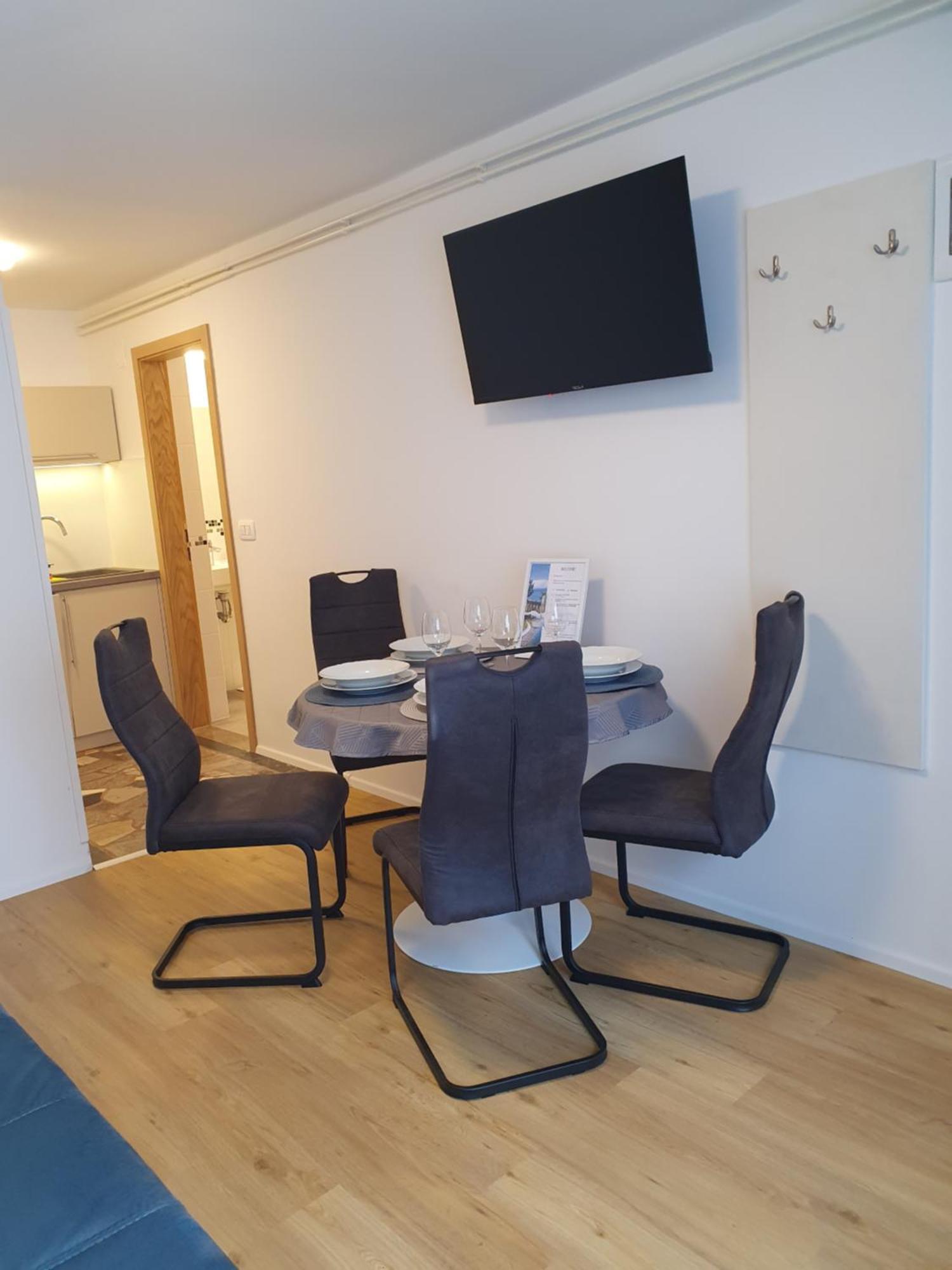 Apartmaji Pregelj コペル エクステリア 写真